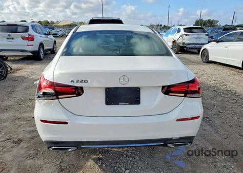 2019 Mercedes-Benz A 220 из США, поврежденный, VIN WDD3G4EB4KW035964